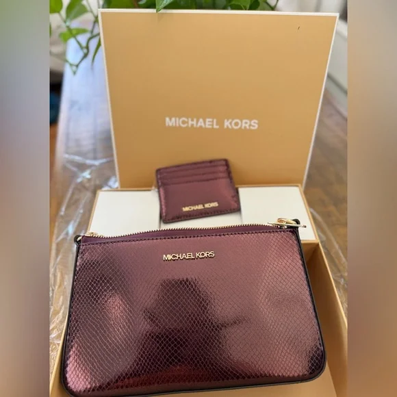 Michael Kors Oxblood Rouge Sombre Set - Picture 7 of 9